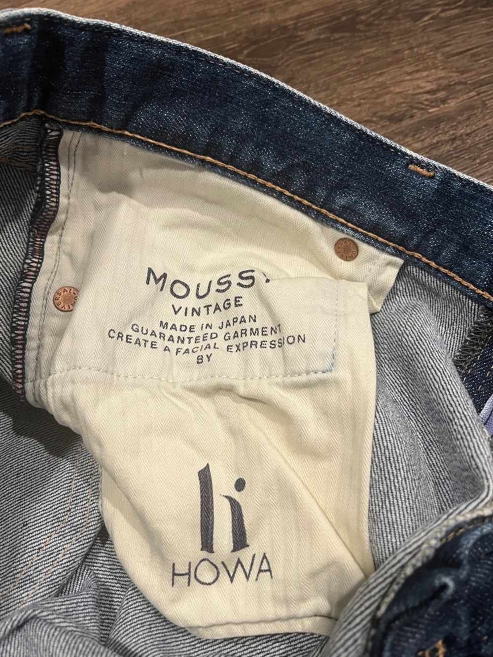 Moussy Slim Straight Faded Blue Jeans - Picture 5 of 7